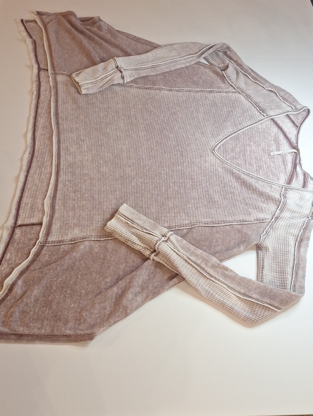 #700 Free People Waffle Knit Oversized Size XS